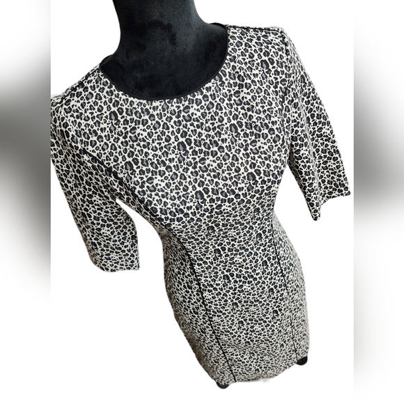 NWT White Loepard Print Bodycon Dress - Picture 3 of 5